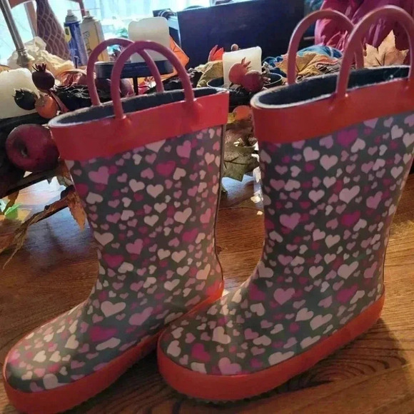 kids toddler children rubber boots with hearts size 7/8 - Picture 1 of 5